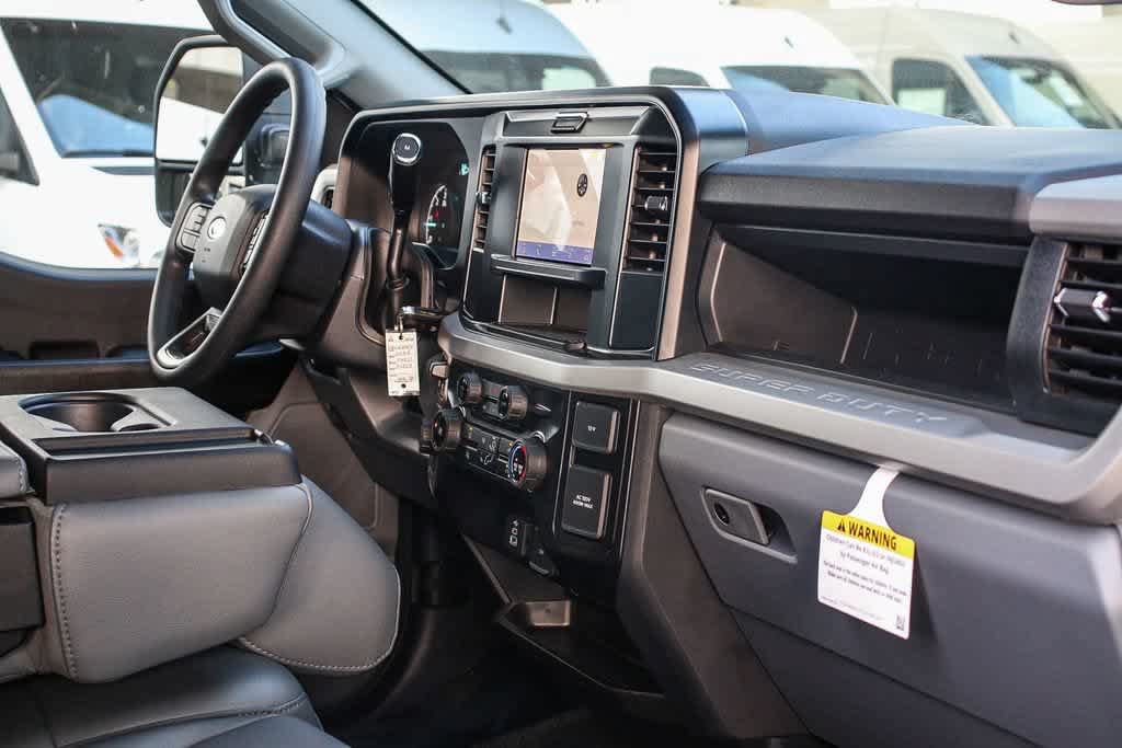 New 2026 Ford F350 XL w/ XL Chrome Package RWD image 18
