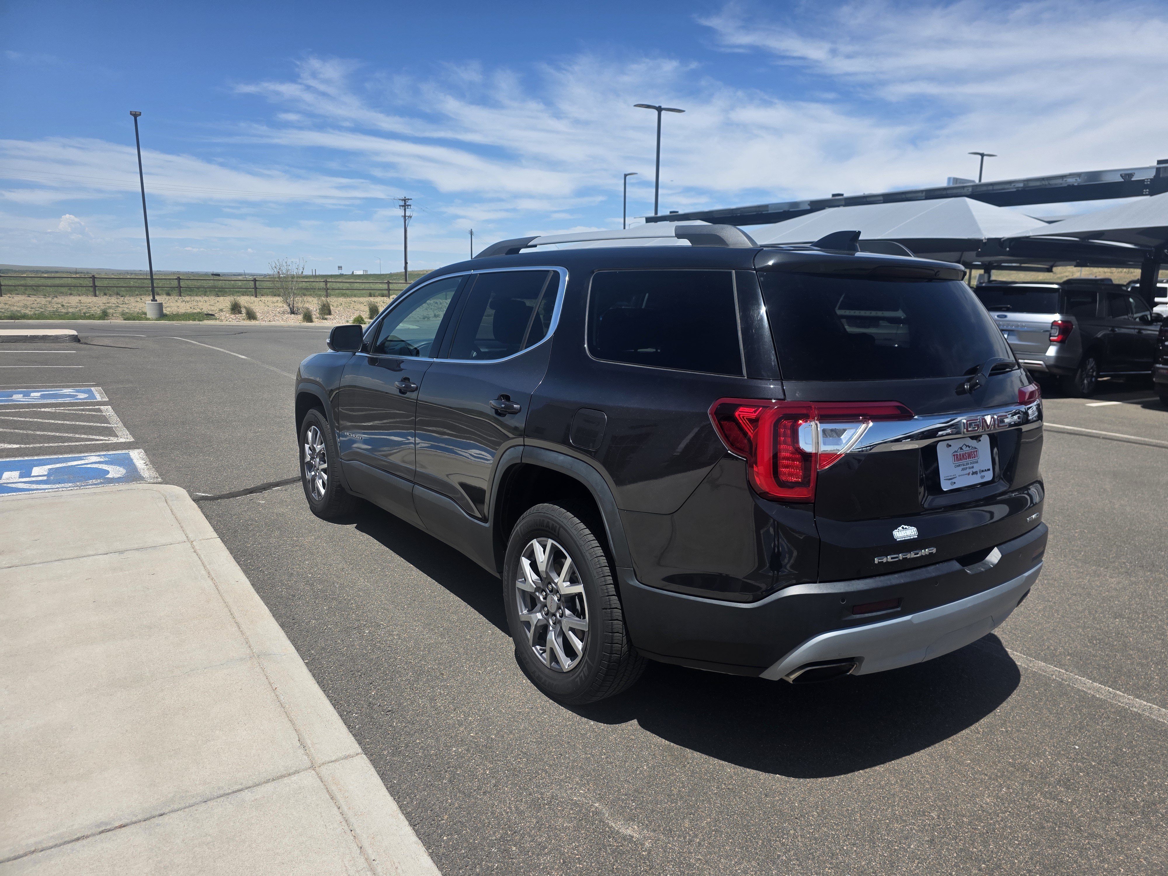 Used 2020 GMC Acadia SLT AWD/4WD image 6