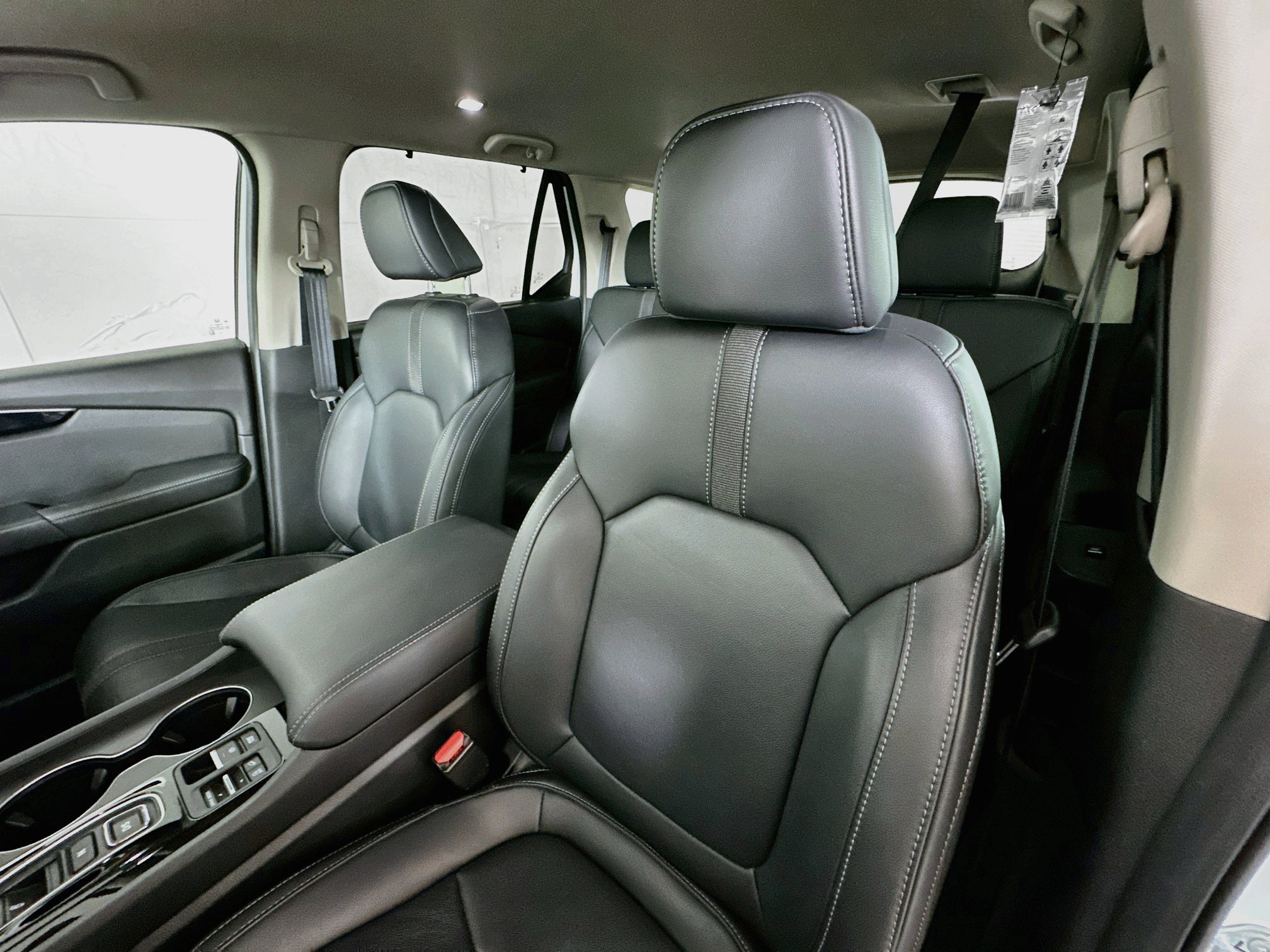 Used 2025 Honda Pilot EX-L image 19