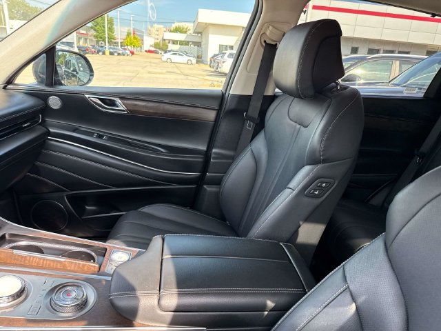 Used 2024 Genesis GV80 2.5T AWD/4WD image 18