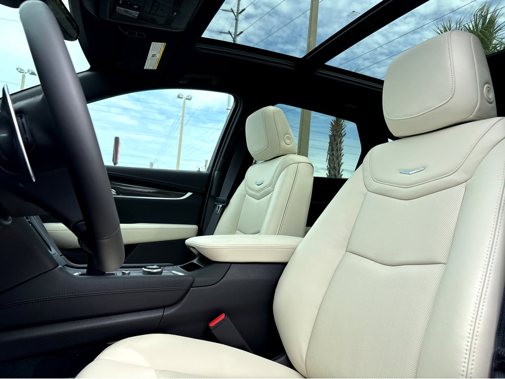New 2026 Cadillac XT5 Sportv AWD/4WD image 17