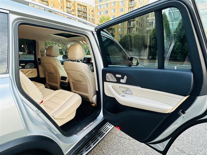 Used 2021 Mercedes-Benz GLS 450 4MATIC image 37