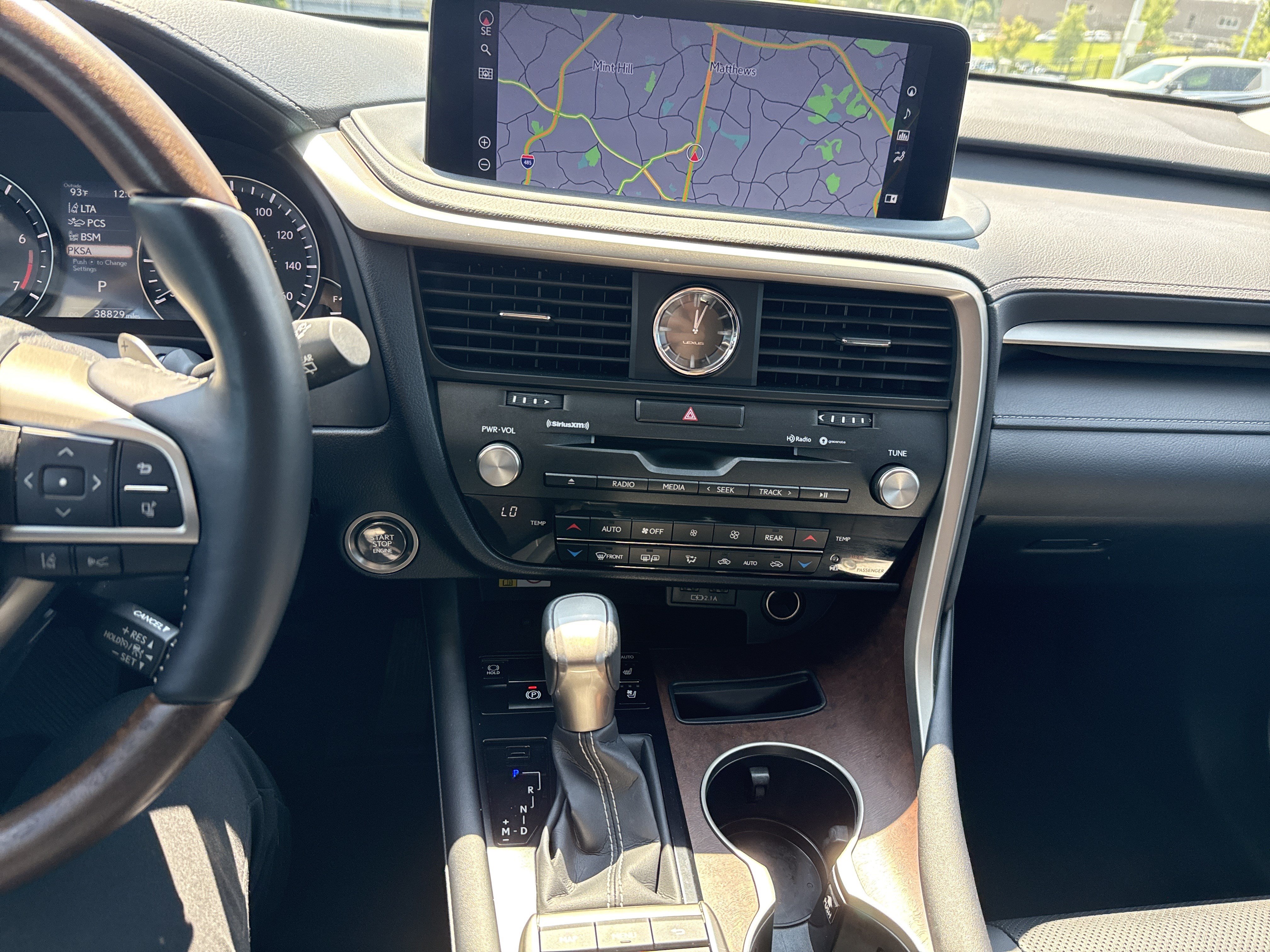 Used 2022 Lexus RX 350L FWD w/ Premium Package image 32