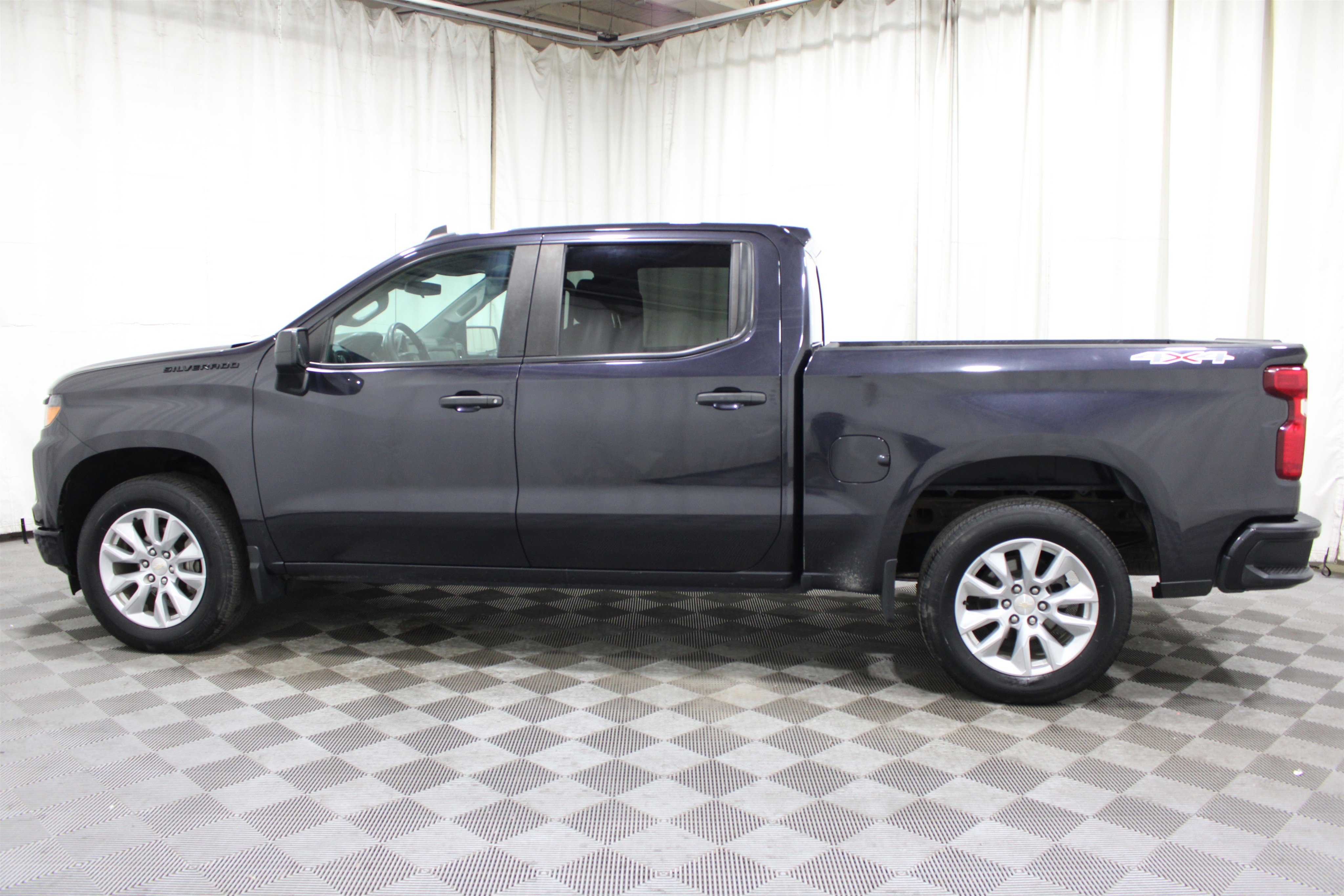 Used 2022 Chevrolet Silverado 1500 Custom w/ LPO, Dark Essentials Package AWD/4WD image 28