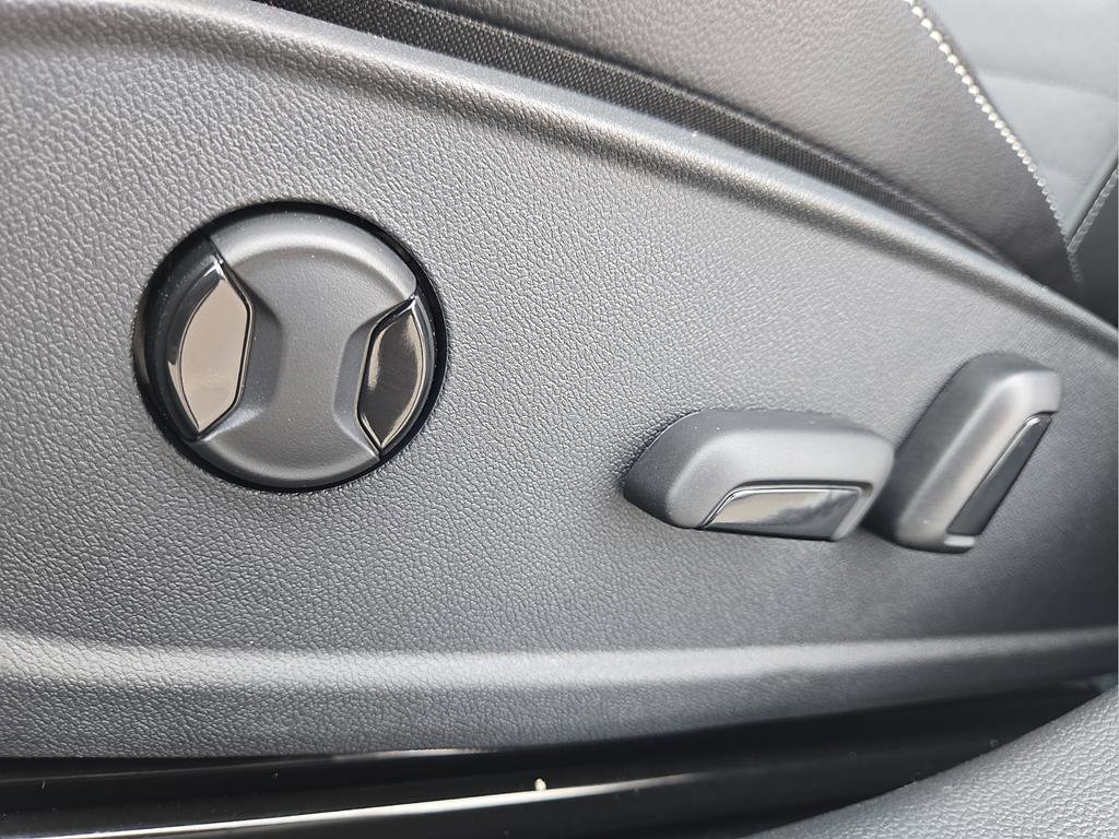 New 2026 Volkswagen Jetta SE image 17
