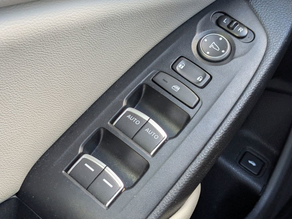 Used 2020 Honda Accord Touring image 25