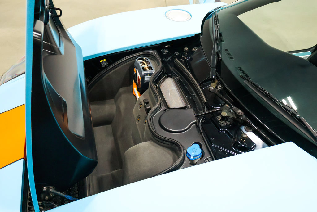Used 2006 Ford GT RWD image 62