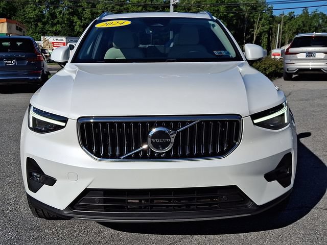 Certified 2024 Volvo XC40 B5 Ultimate w/ Protection Package Premier AWD/4WD video 2