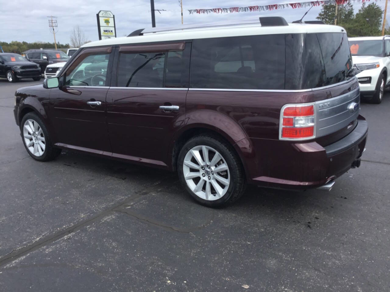 Used 2011 Ford Flex Limited w/ Rapid Spec Order Code AWD/4WD image 3