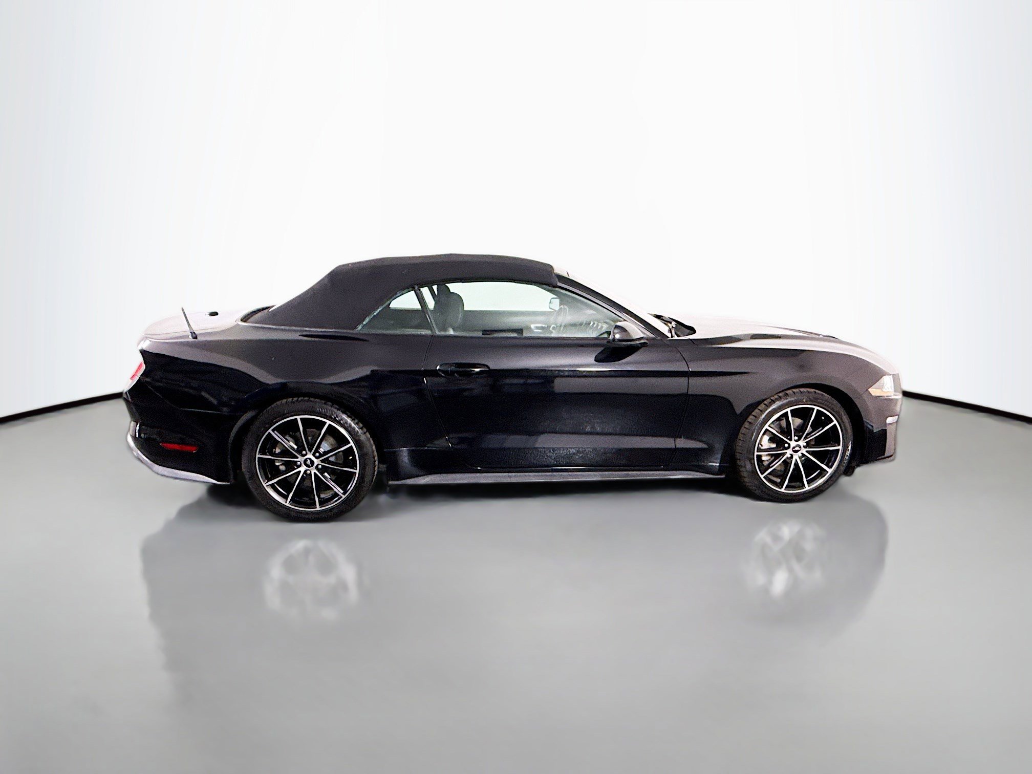 Used 2020 Ford Mustang Convertible w/ Wheel & Stripe Package RWD image 11