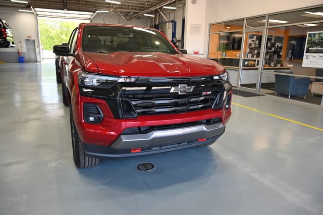 New 2026 Chevrolet Colorado Z71 w/ Technology Package AWD/4WD image 3