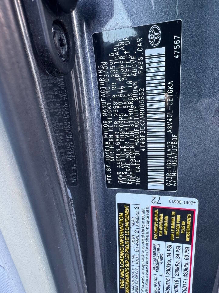 Used 2010 Toyota Camry XLE image 18
