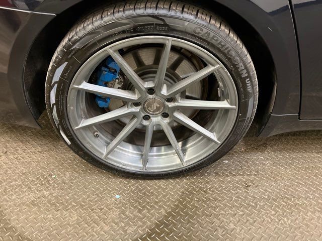 Used 2013 BMW 750Li image 26