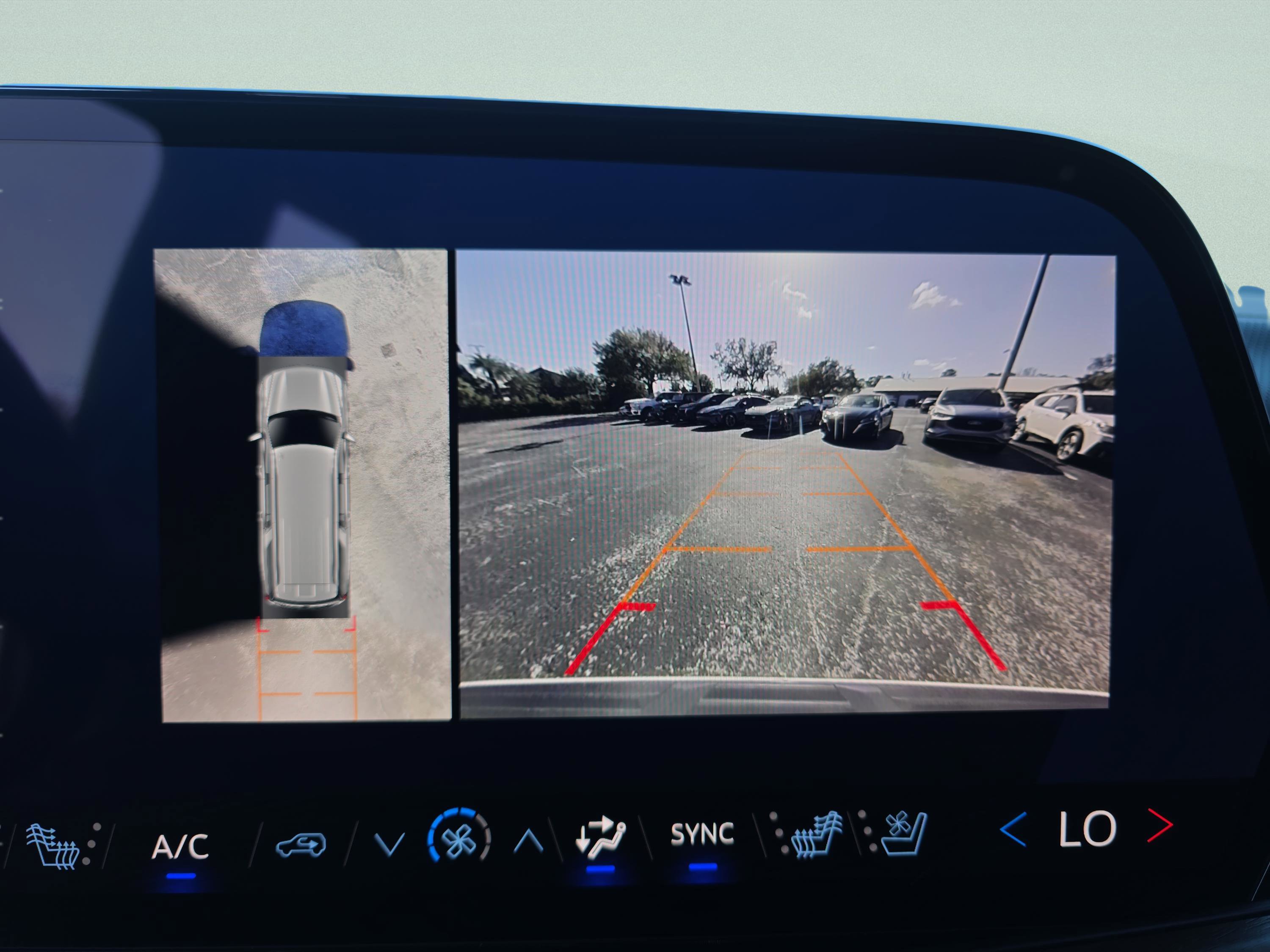 Used 2025 Chevrolet Suburban High Country image 23