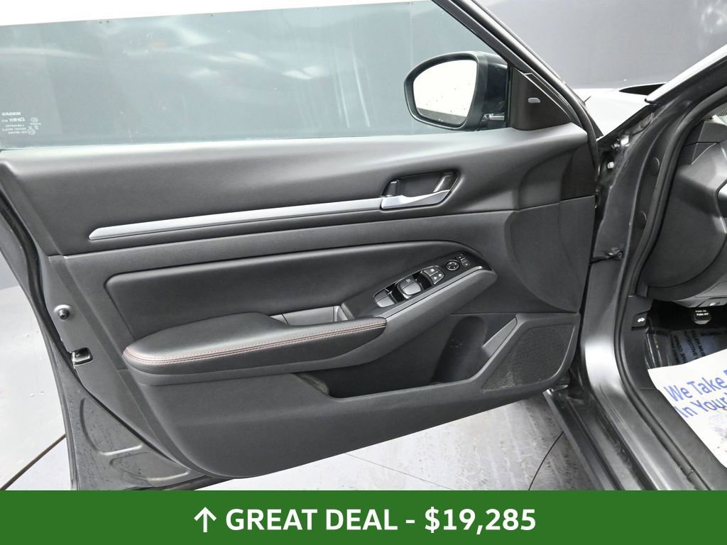 Used 2024 Nissan Altima 2.5 SR image 29