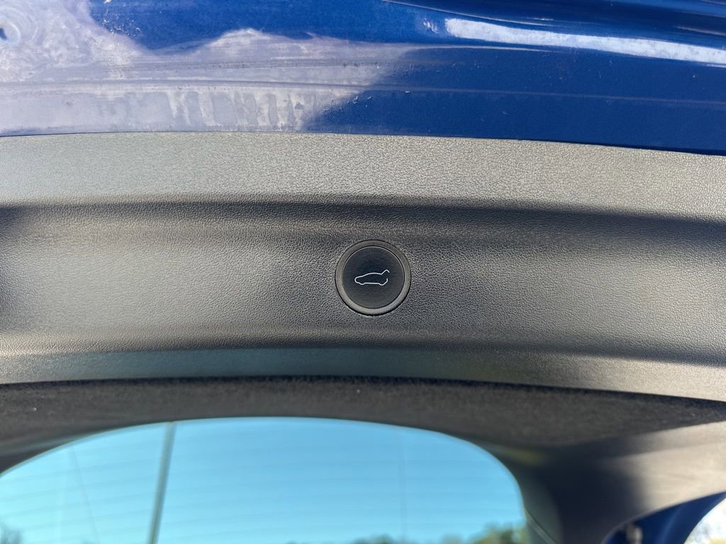 Used 2024 Tesla Model Y Long Range image 30