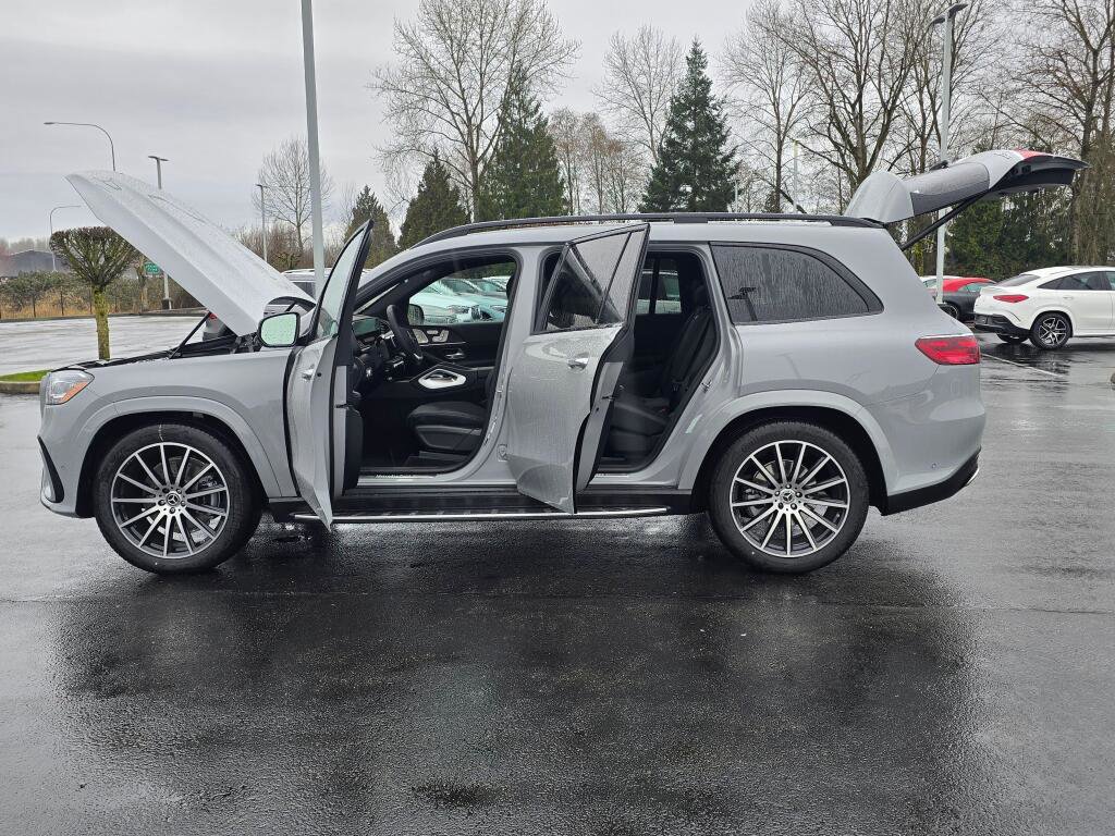New 2026 Mercedes-Benz GLS 580 4MATIC image 12
