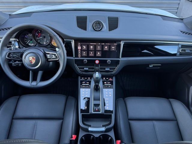New 2026 Porsche Macan AWD/4WD image 16