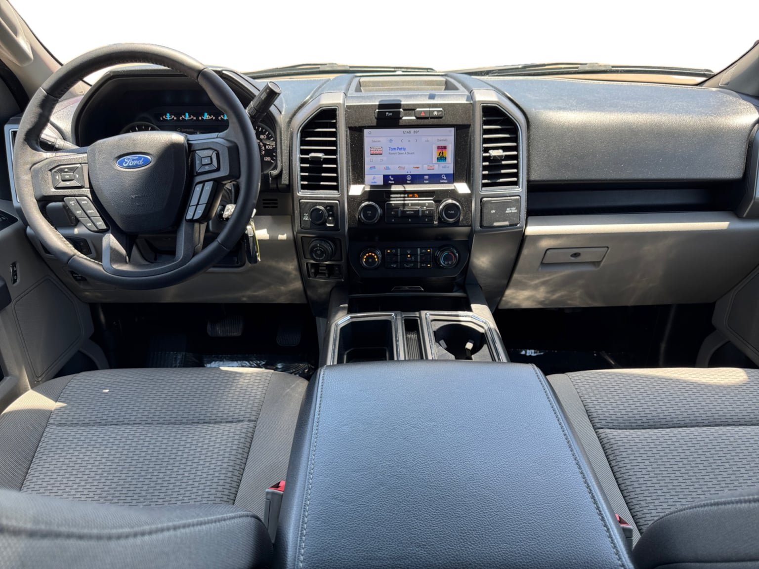 Used 2019 Ford F150 XLT w/ Equipment Group 302A Luxury AWD/4WD image 12