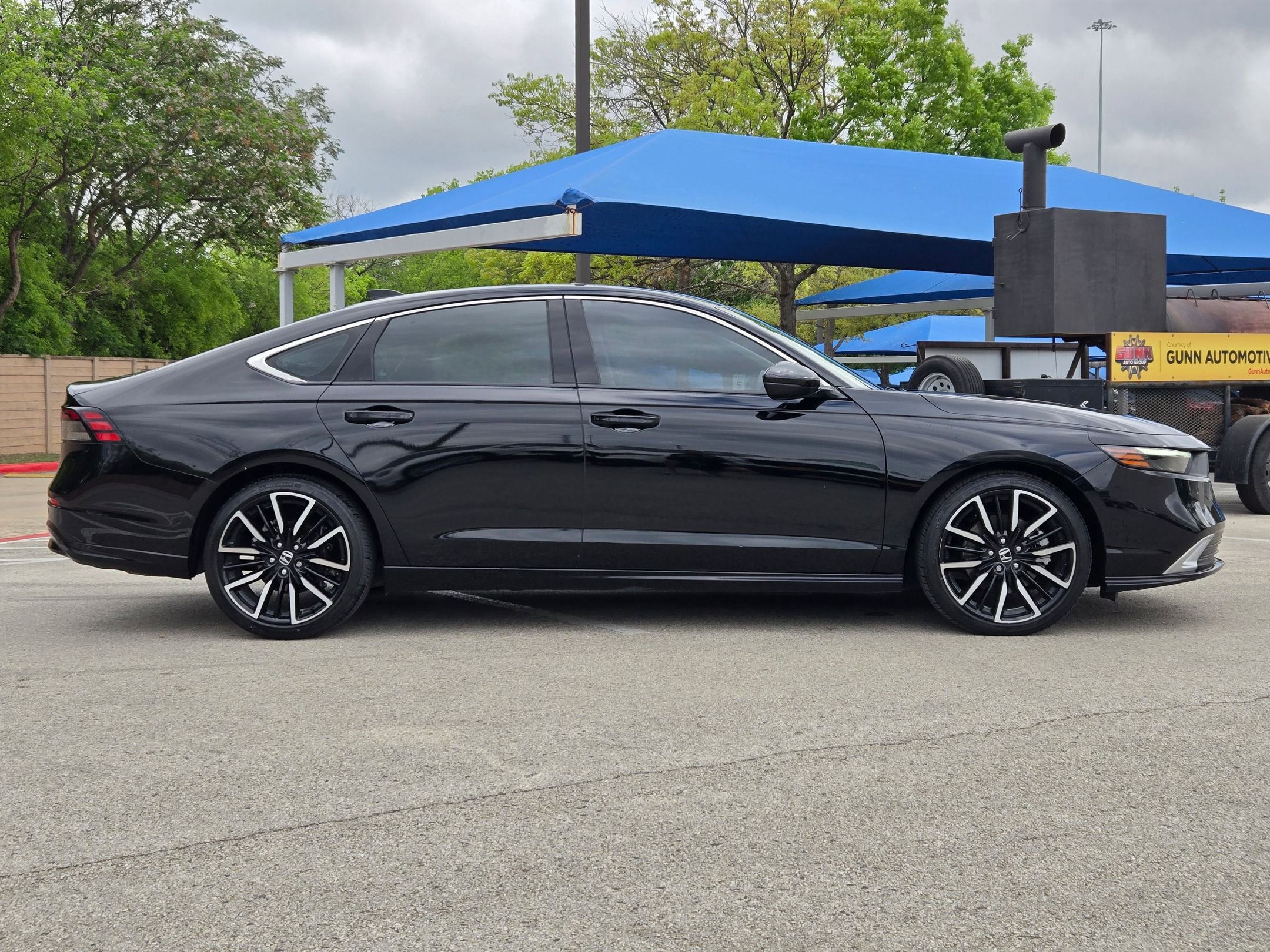 Used 2023 Honda Accord Touring video 2