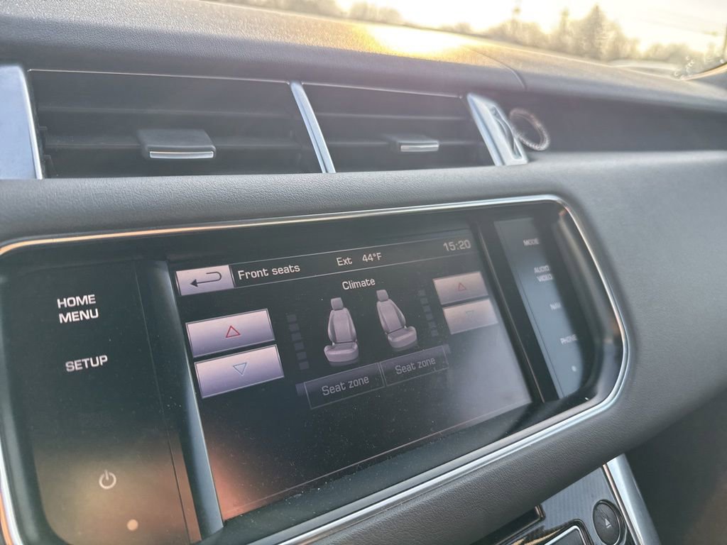 Used 2014 Land Rover Range Rover Sport HSE image 19