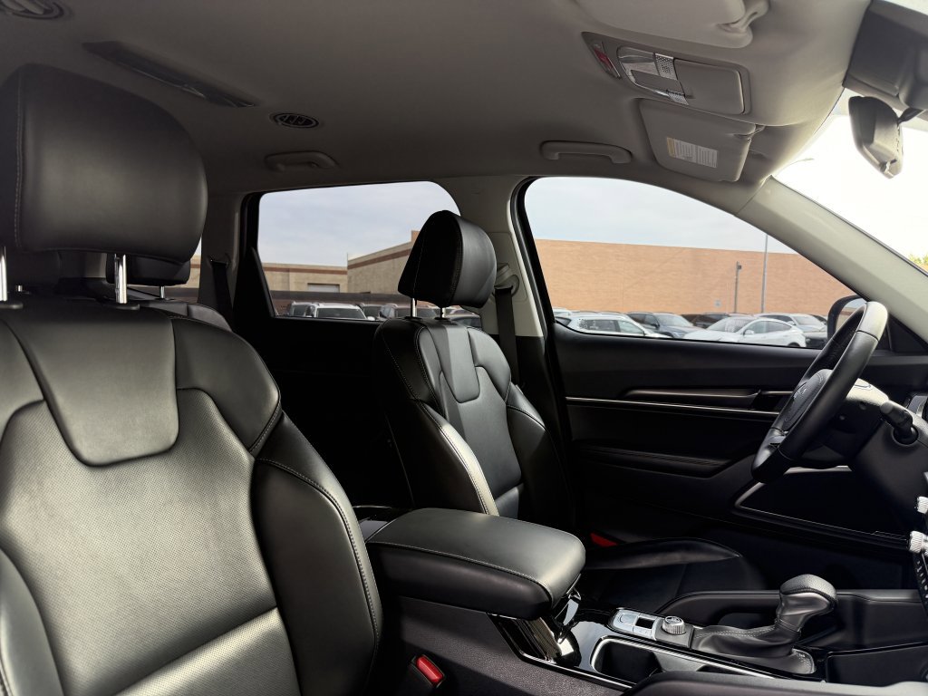 Used 2024 Kia Telluride LX image 39