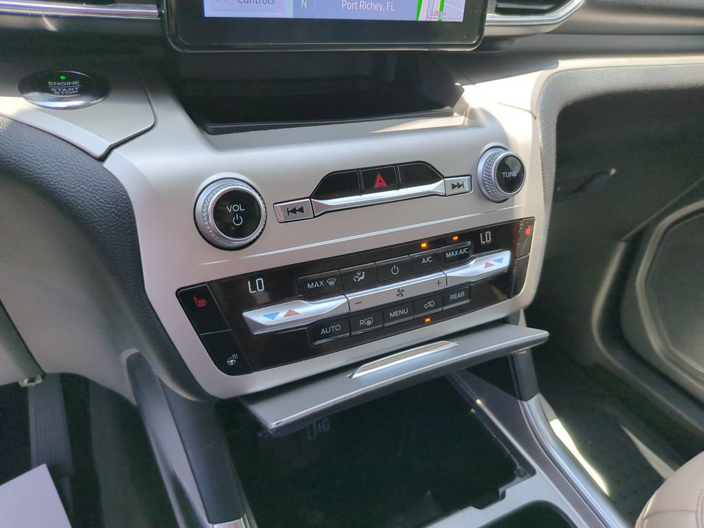 Certified 2021 Ford Explorer XLT w/ Equipment Group 202A RWD image 28