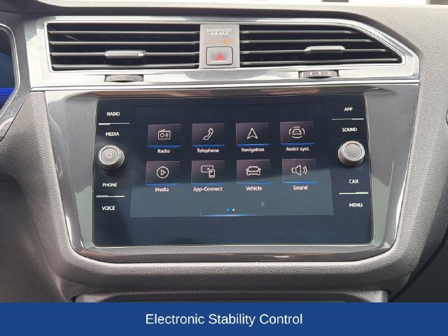 Used 2022 Volkswagen Tiguan SE R-Line AWD/4WD image 10