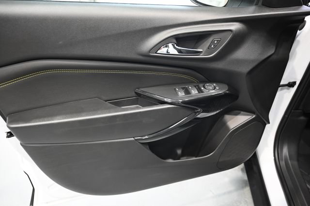 New 2026 Chevrolet Trax ACTIV w/ Sunroof Package FWD image 26