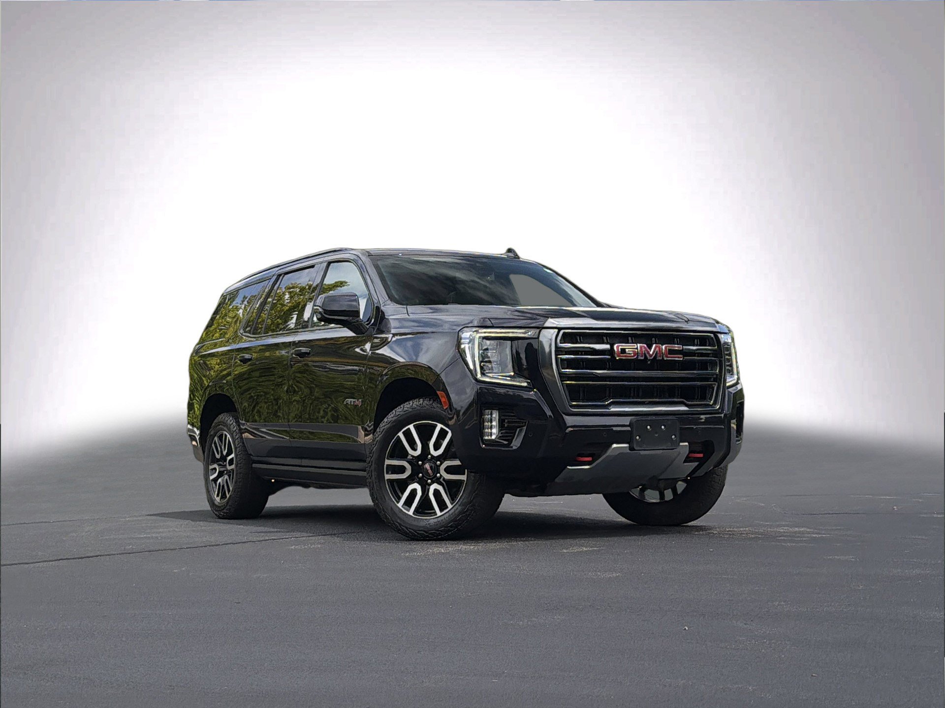 Used 2023 GMC Yukon AT4 w/ AT4 Premium Package AWD/4WD image 2