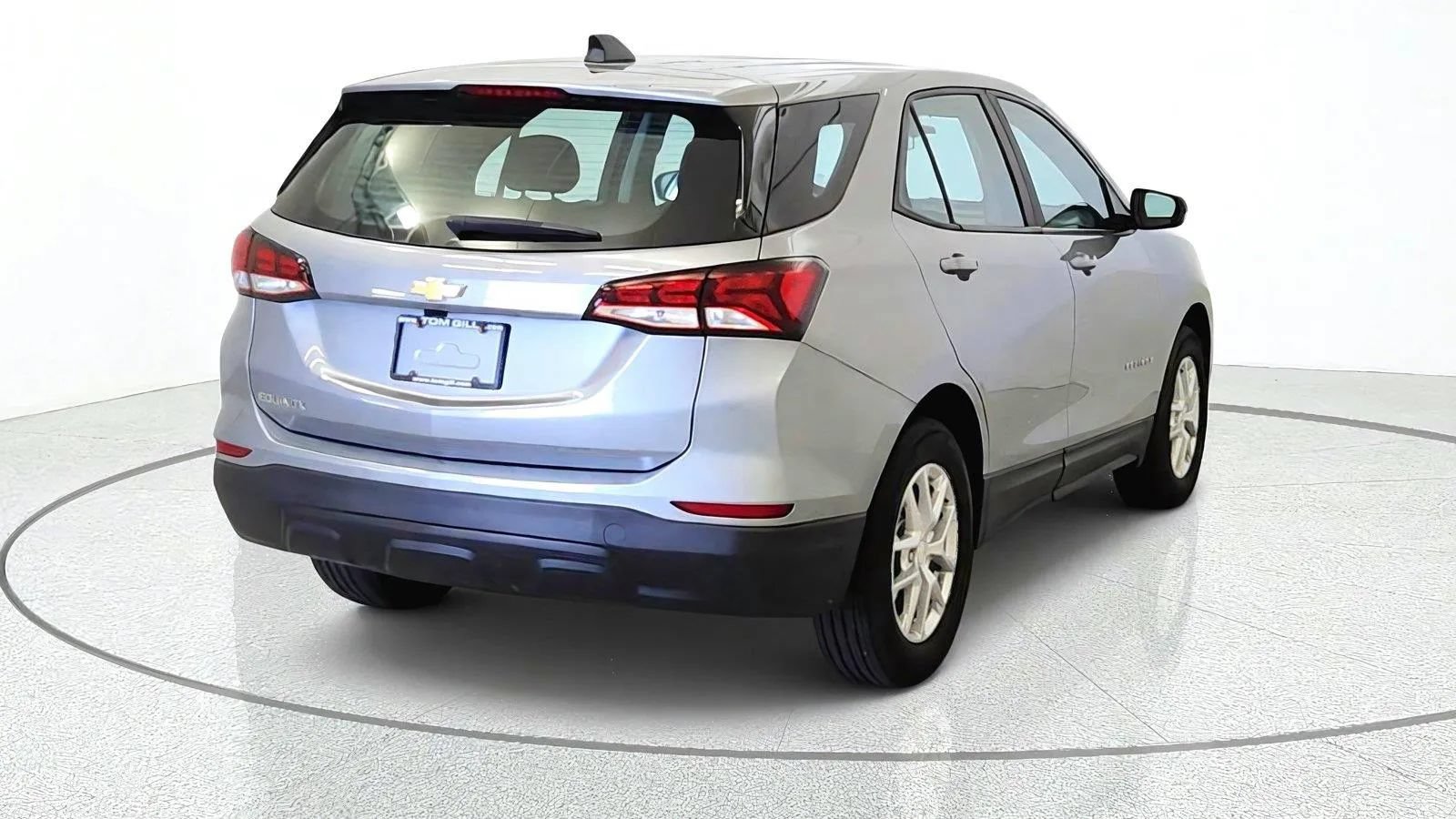 Used 2023 Chevrolet Equinox LS FWD image 8
