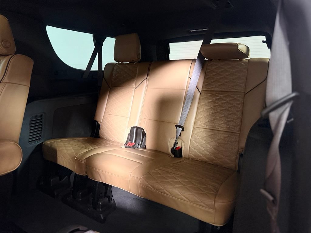 Used 2021 Cadillac Escalade ESV Premium Luxury AWD/4WD image 25