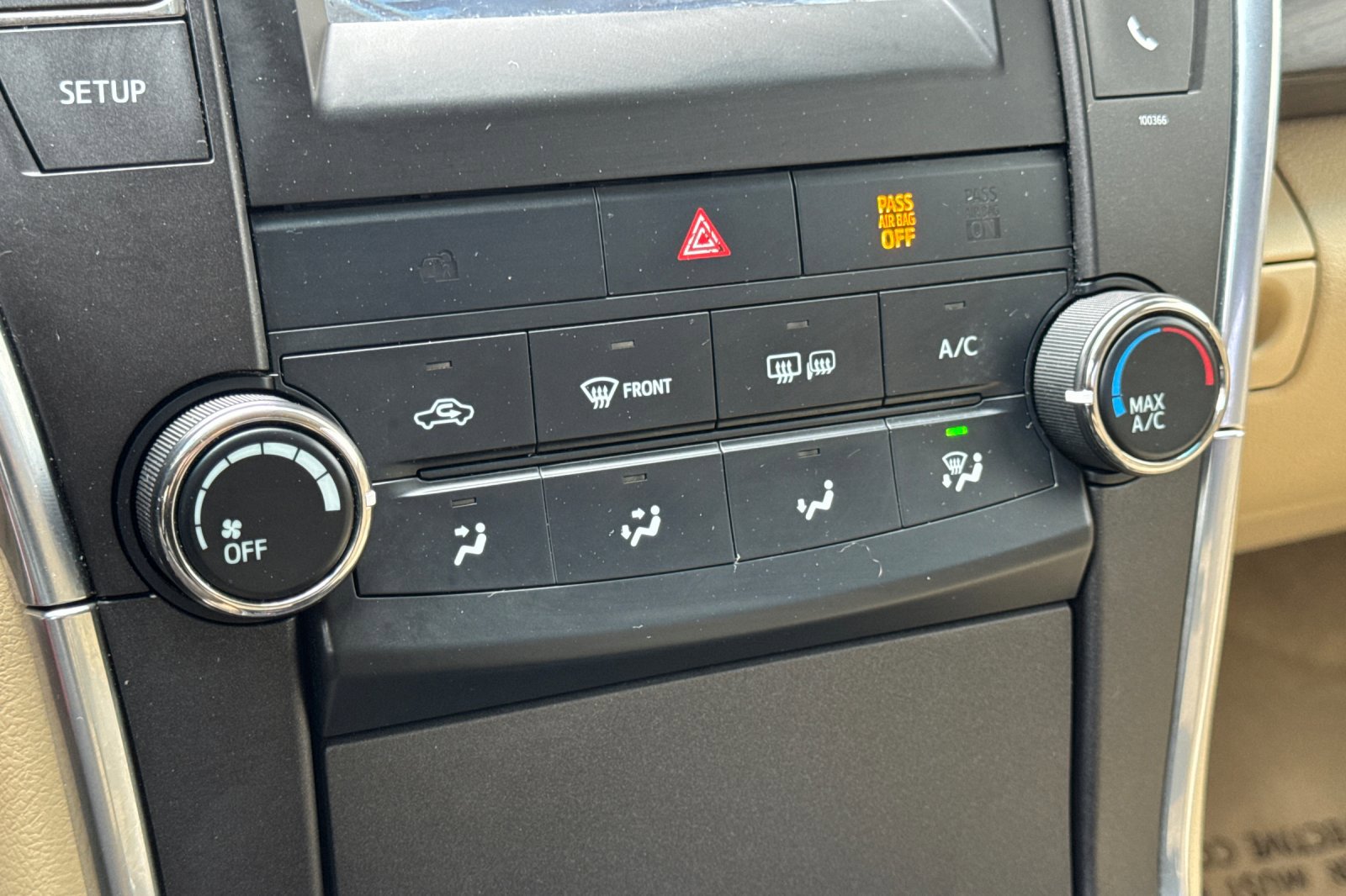 Used 2015 Toyota Camry LE FWD image 17