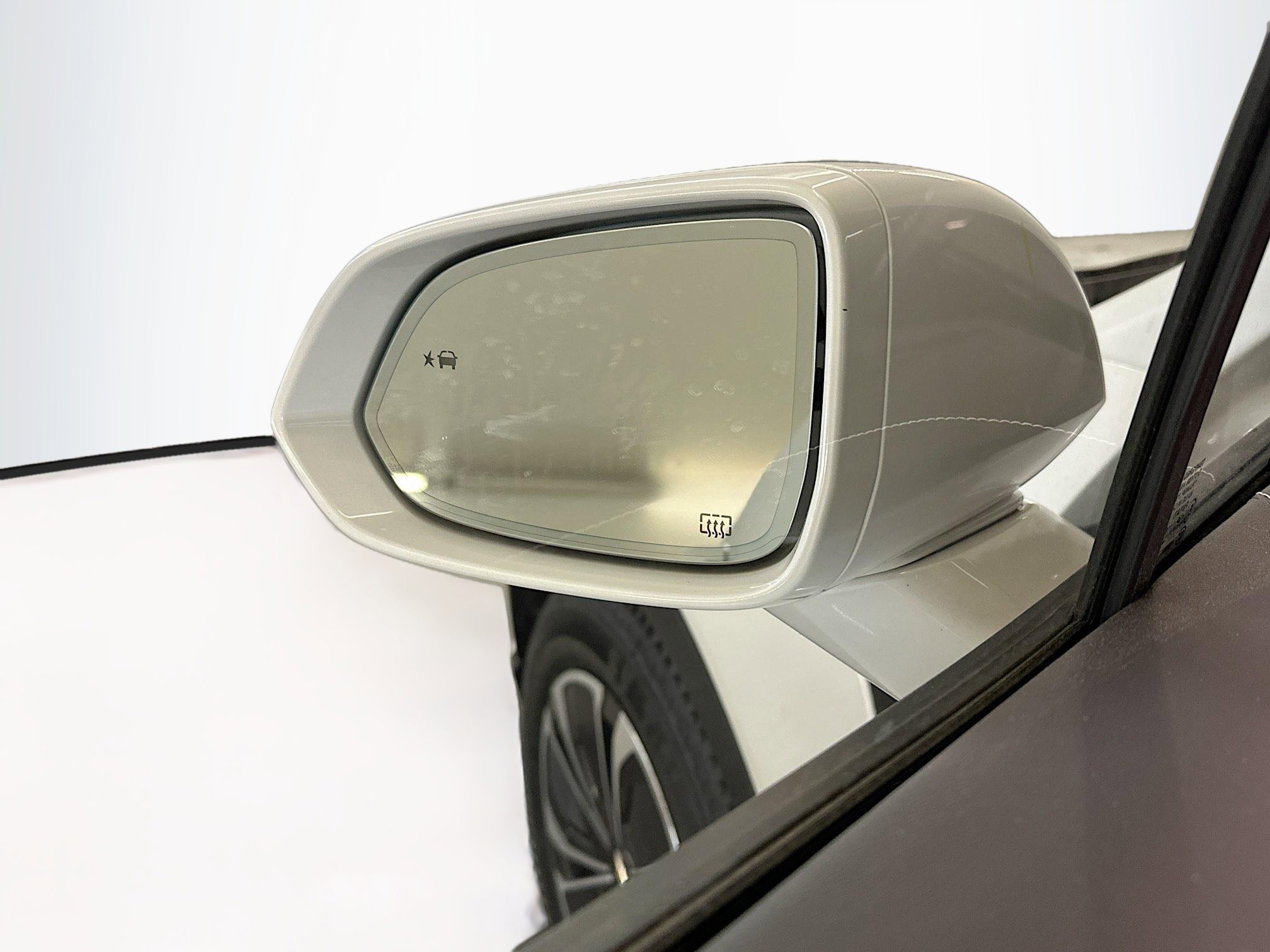 Used 2024 Chevrolet Blazer EV LT image 16