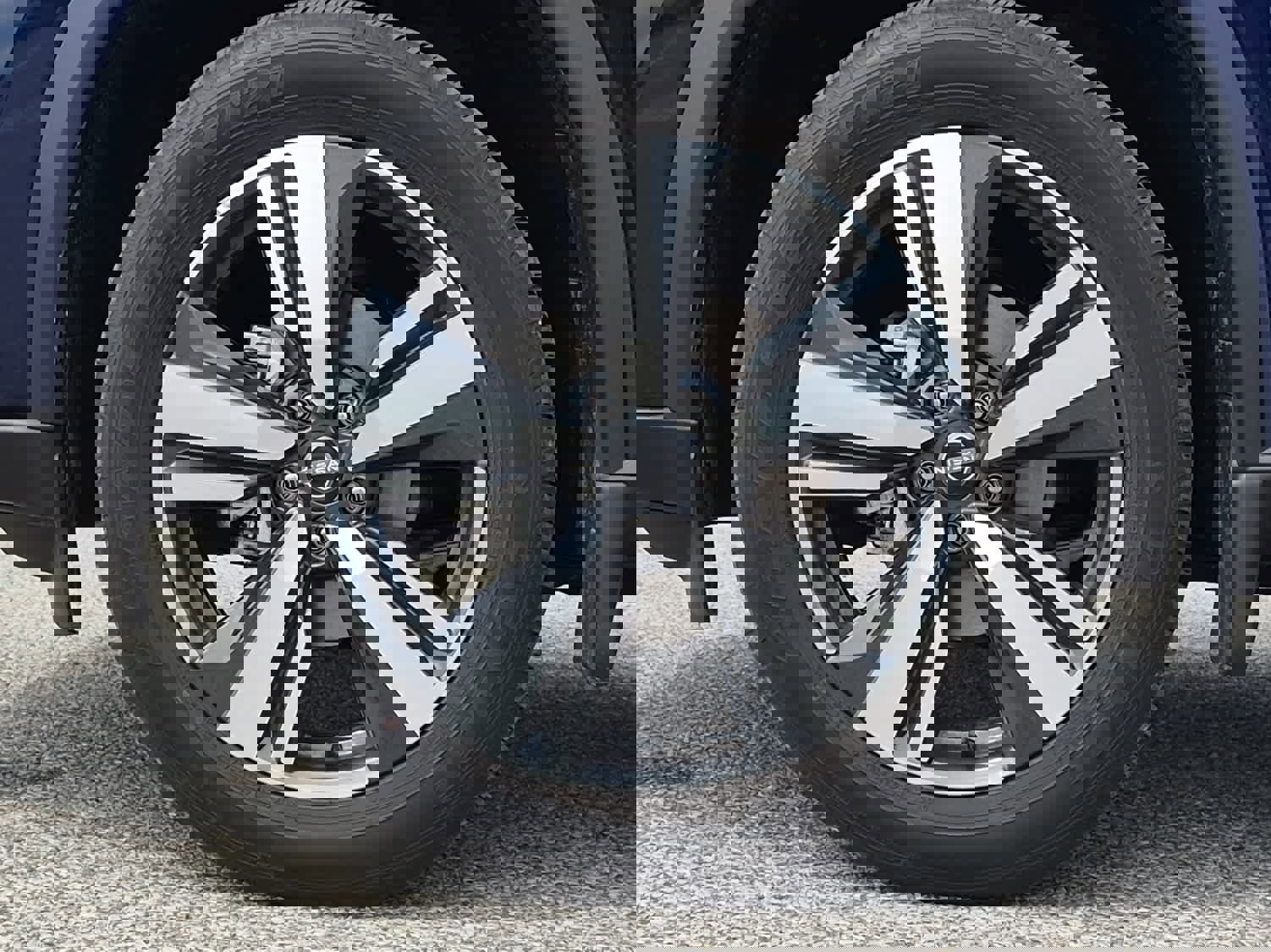 Used 2024 Nissan Rogue SL w/ SL Premium Package image 6