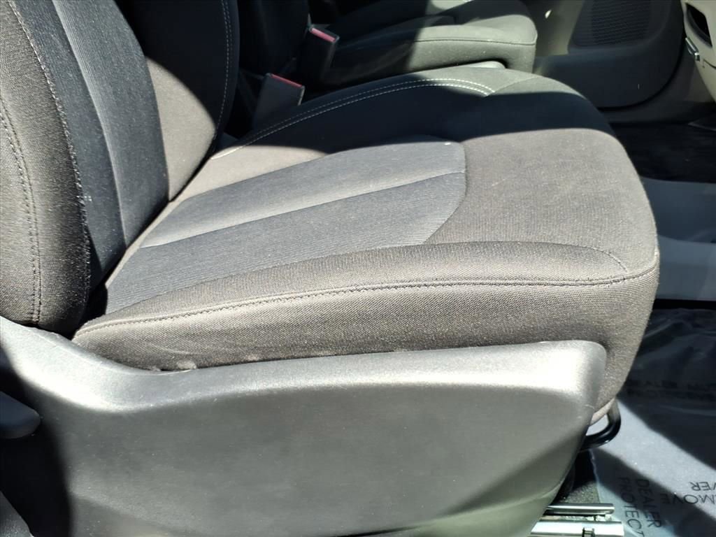 Used 2023 Chrysler Voyager LX FWD image 29