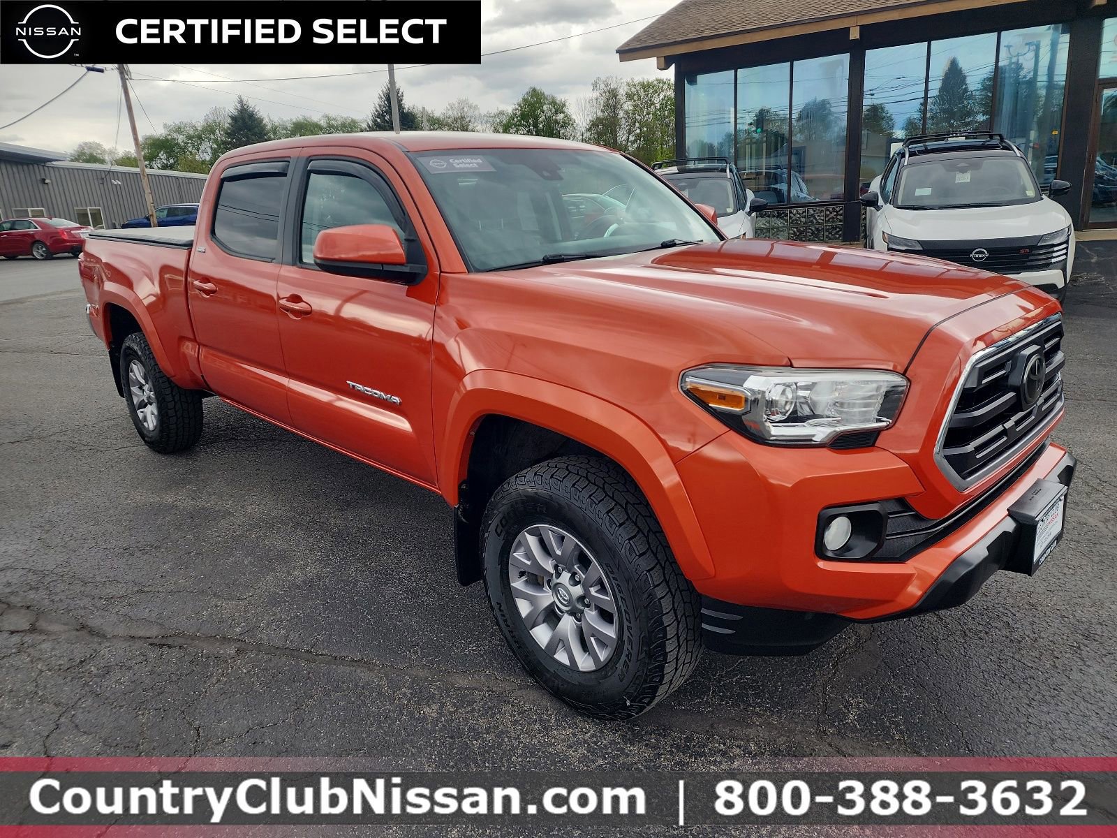 Used 2018 Toyota Tacoma SR5 AWD/4WD image 2