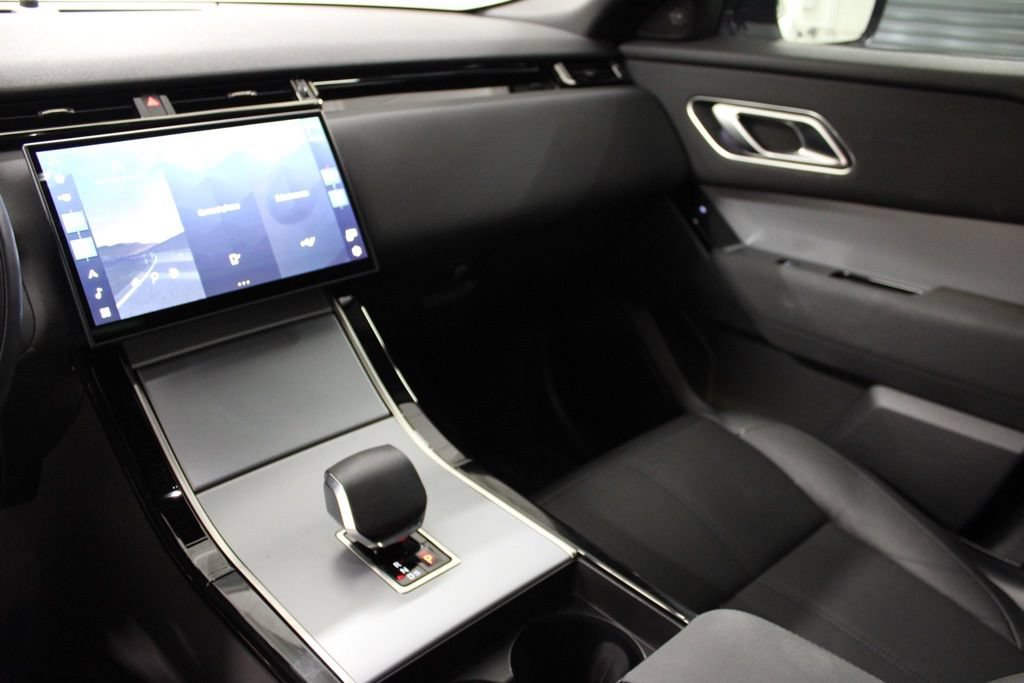 Certified 2025 Land Rover Range Rover Velar S AWD/4WD image 30