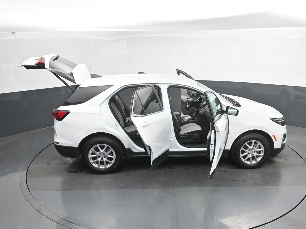 Used 2023 Chevrolet Equinox LT w/ Driver Convenience Package AWD/4WD image 47
