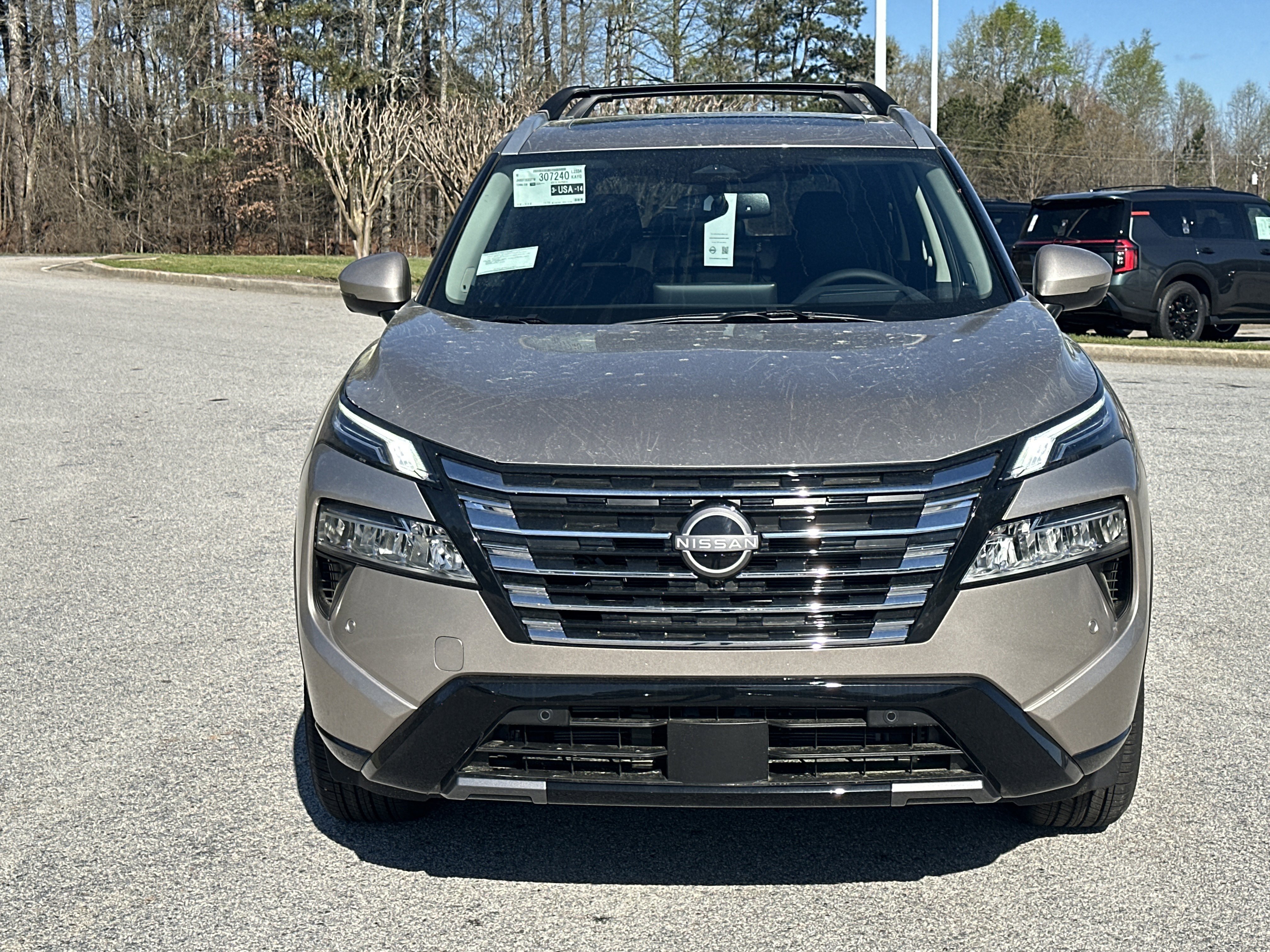 New 2026 Nissan Rogue Platinum w/ Platinum Premium Package AWD/4WD image 2