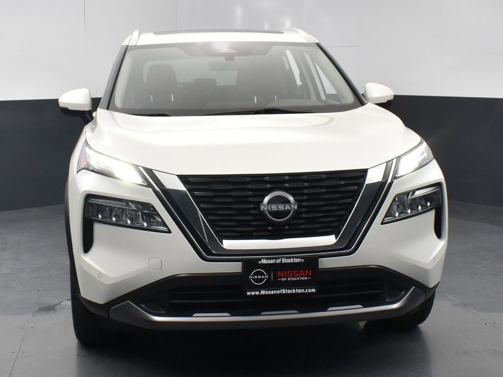 Used 2023 Nissan Rogue SL w/ SL Premium Package image 2