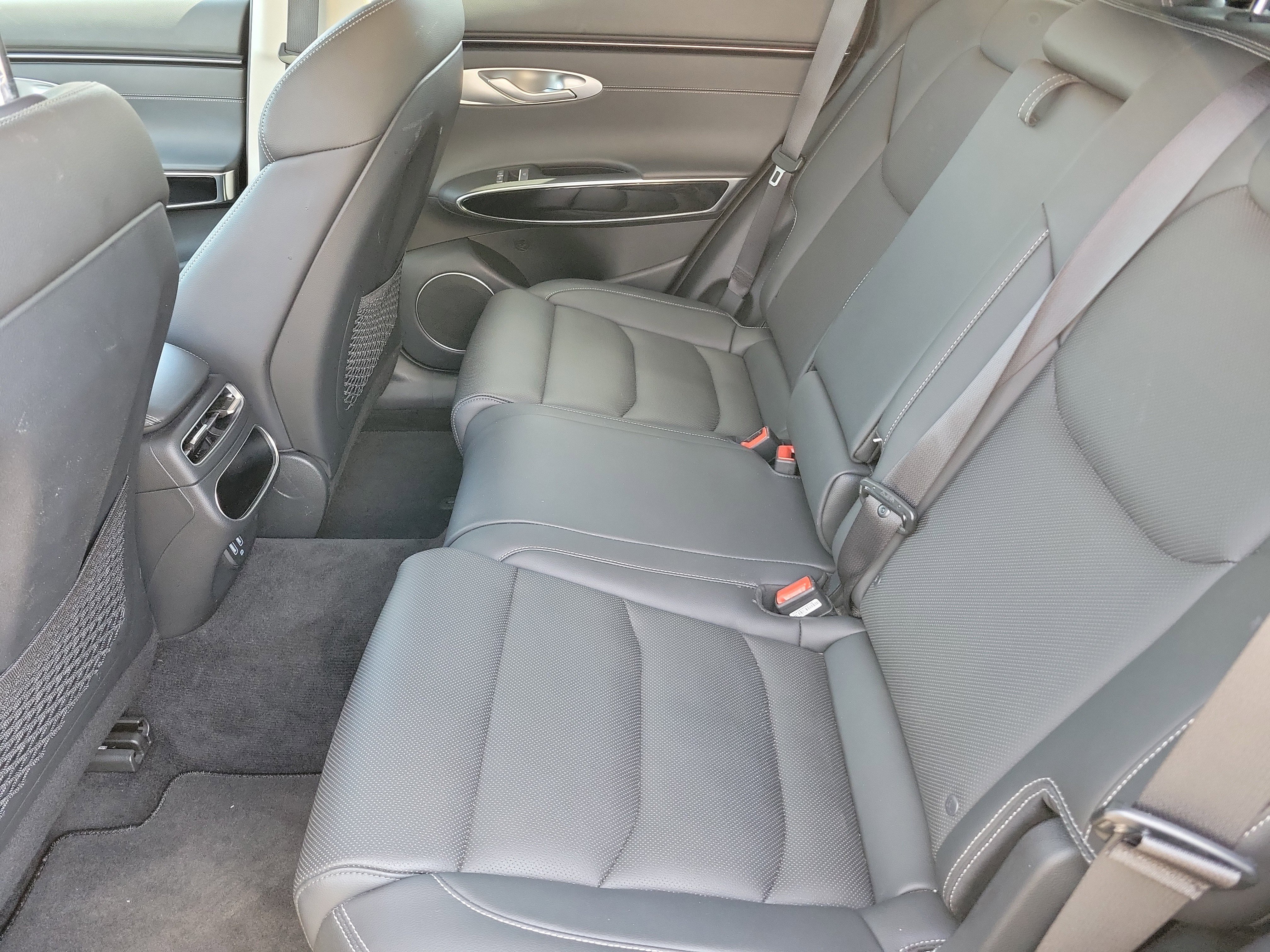 Used 2025 Genesis GV70 2.5T image 6