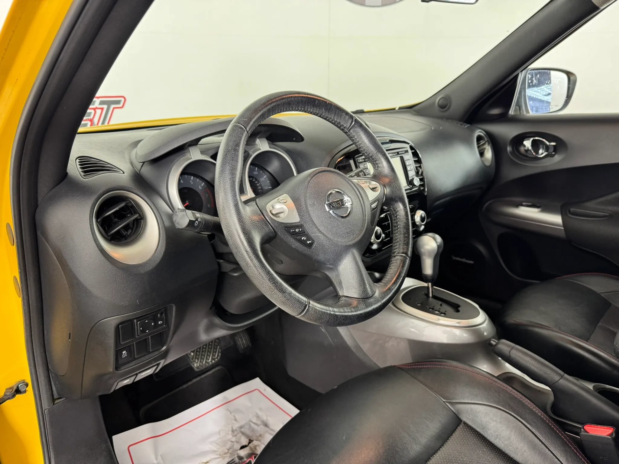 Used 2016 Nissan Juke SL FWD image 10