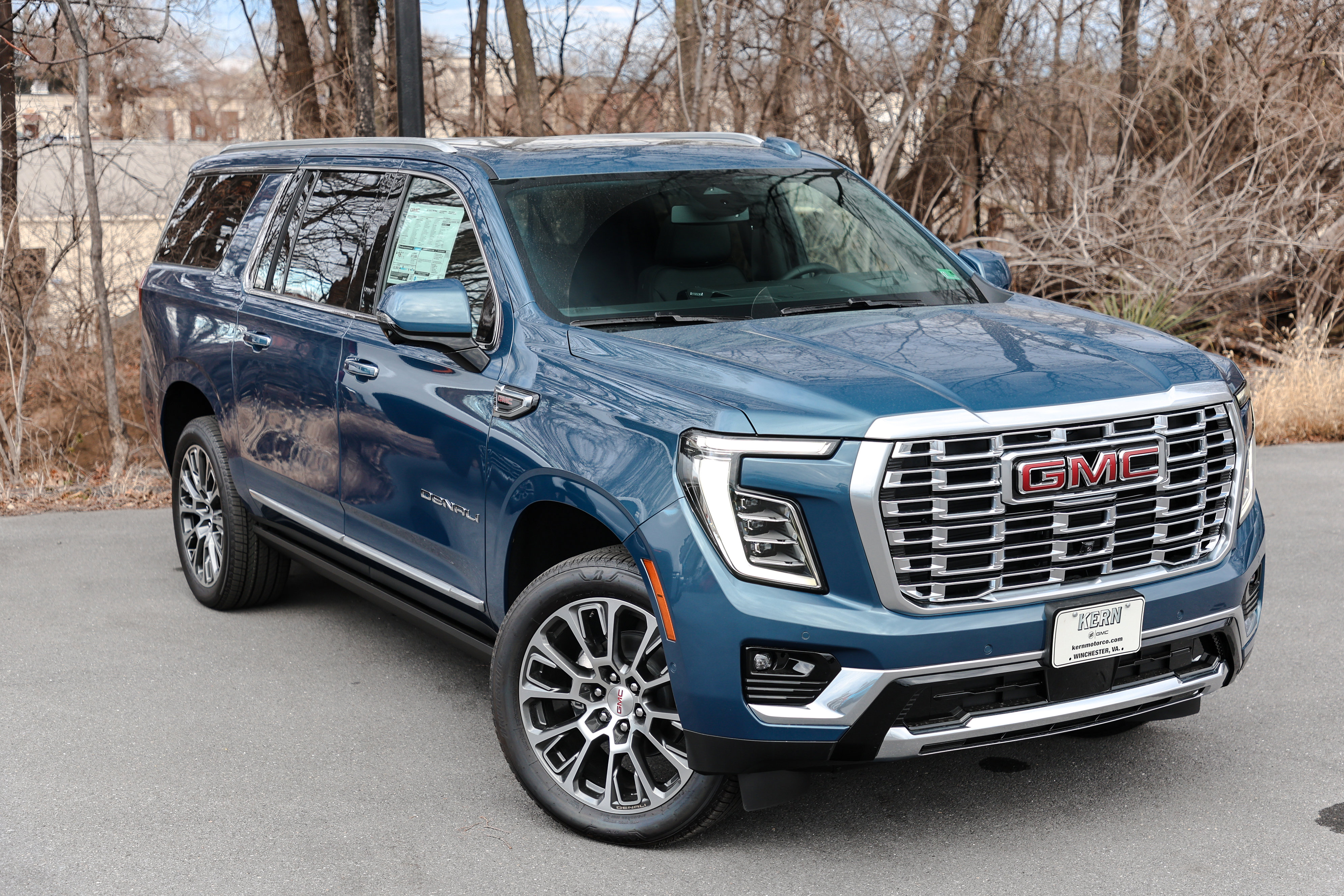 New 2026 GMC Yukon XL Denali image 2