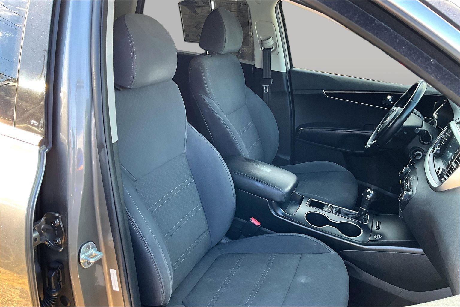 Used 2018 Kia Sorento FWD image 7