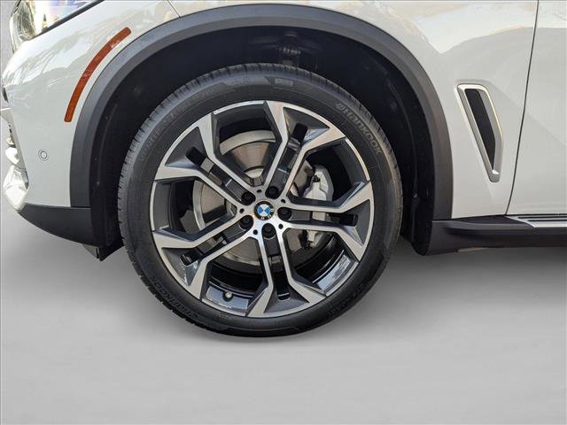 Used 2022 BMW X5 sDrive40i w/ Parking Assistance Package image 25