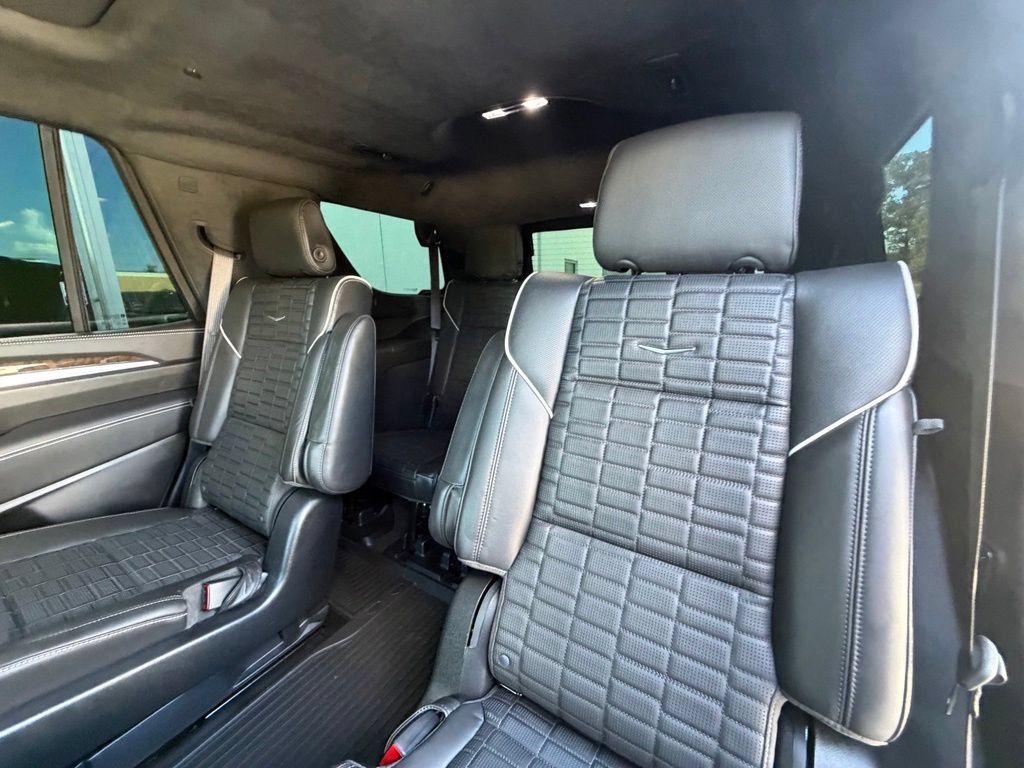 Used 2026 Cadillac Escalade Platinum Sport w/ LPO, ONYX Package AWD/4WD image 21