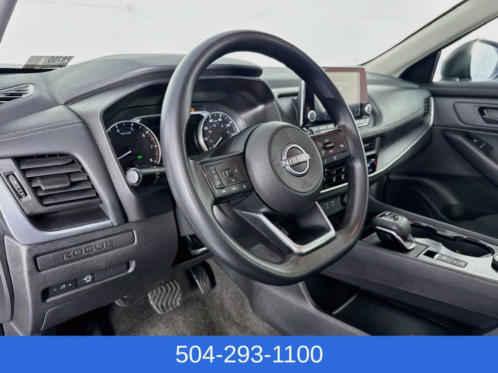 Used 2024 Nissan Rogue S AWD/4WD image 11