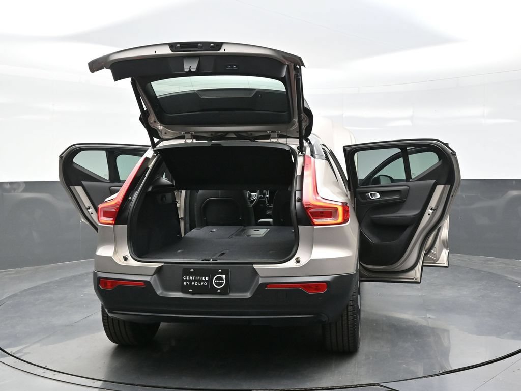 Used 2023 Volvo XC40 Recharge Plus AWD/4WD image 42