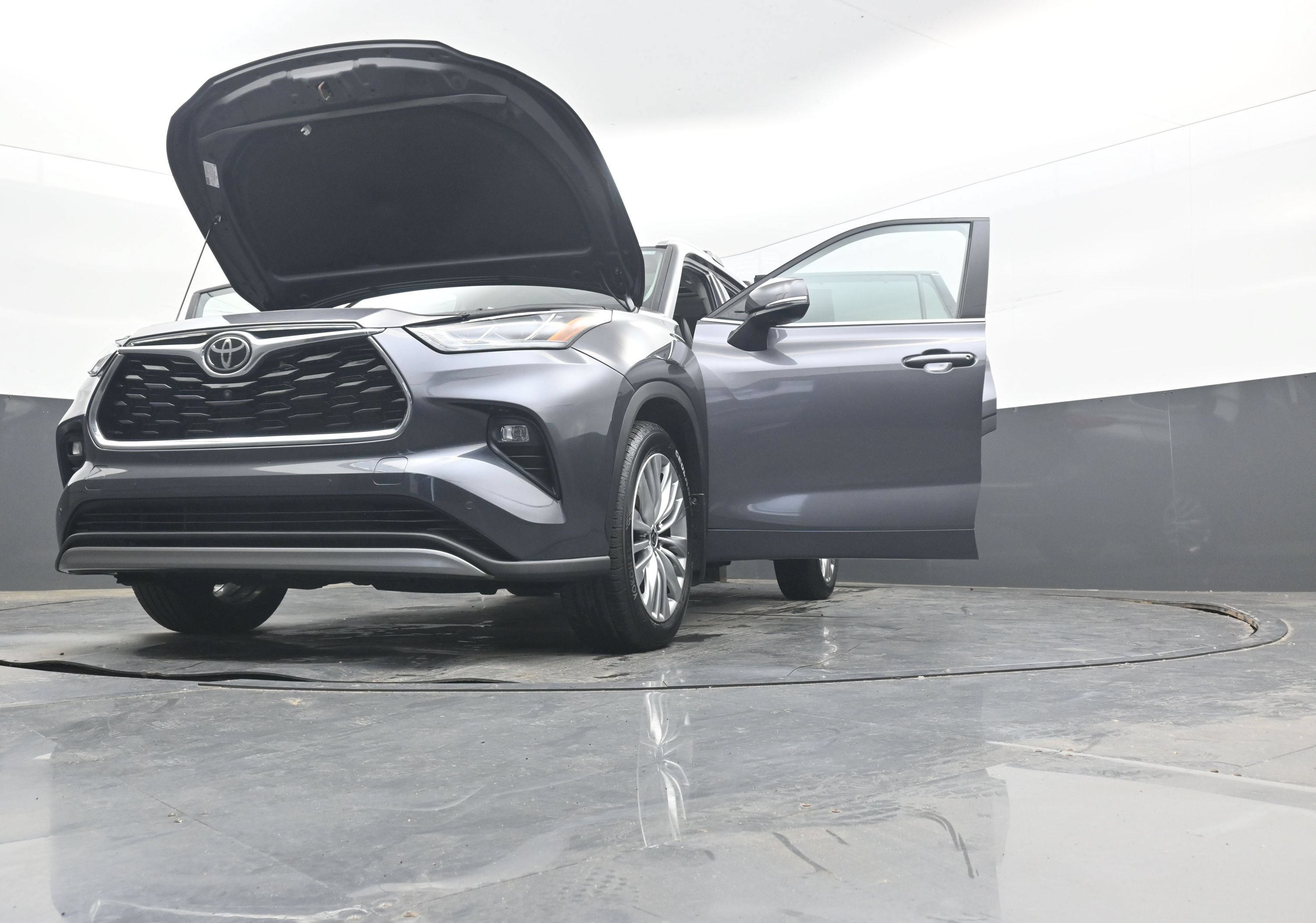 Used 2022 Toyota Highlander Platinum AWD/4WD image 39